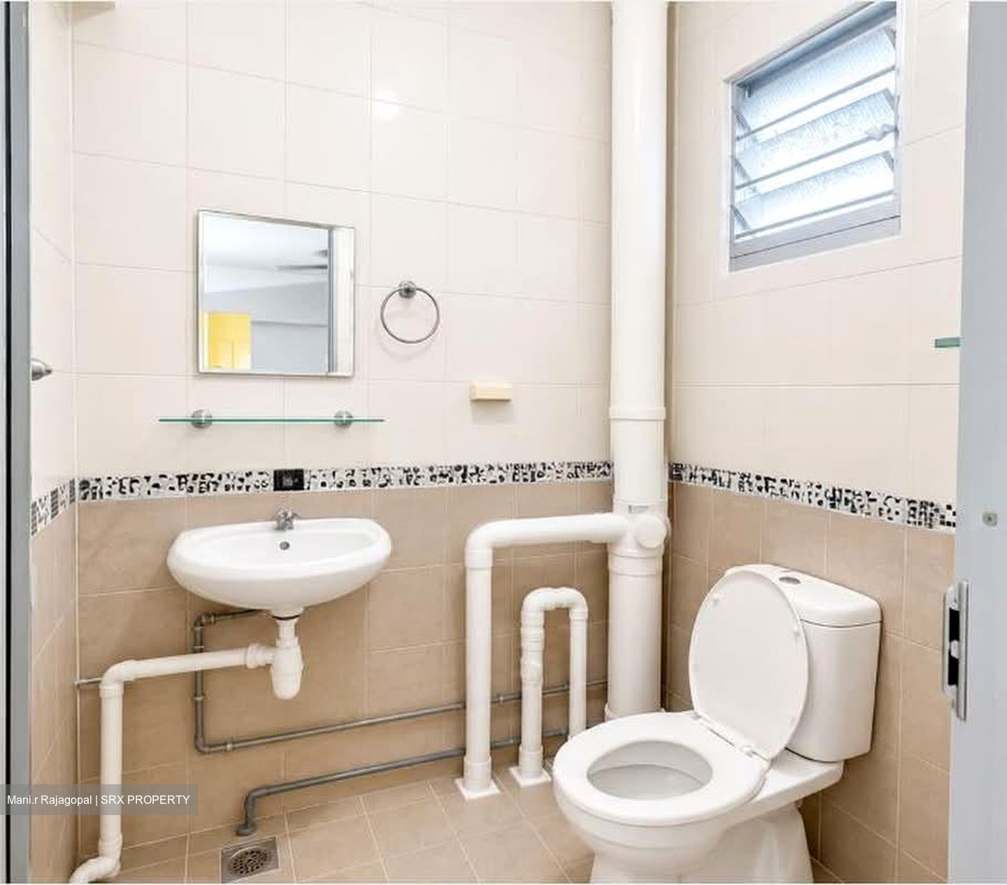 Blk 211 Jurong East Street 21 (Jurong East), HDB 3 Rooms #585628571